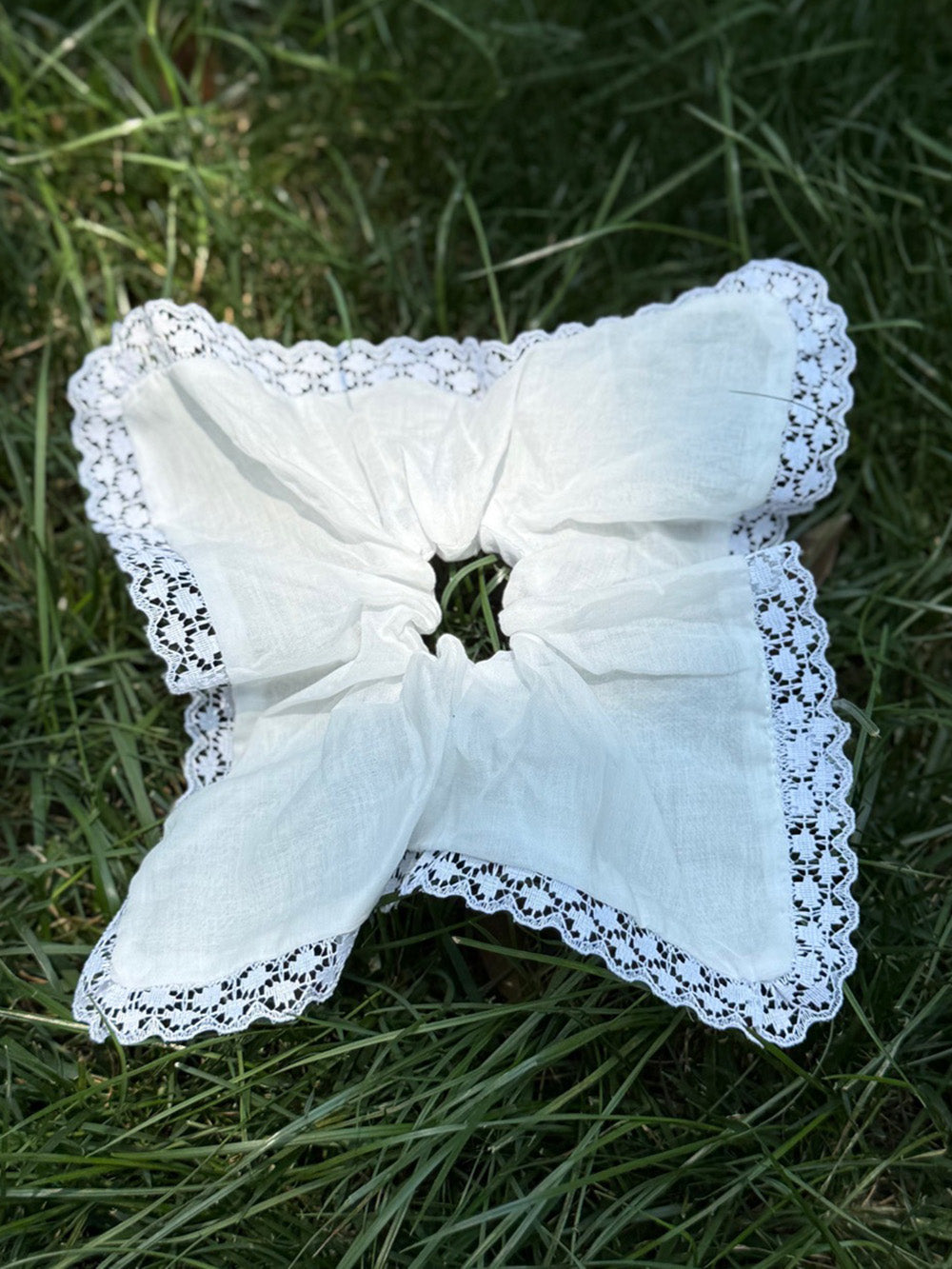 Lace White Square Jumbo