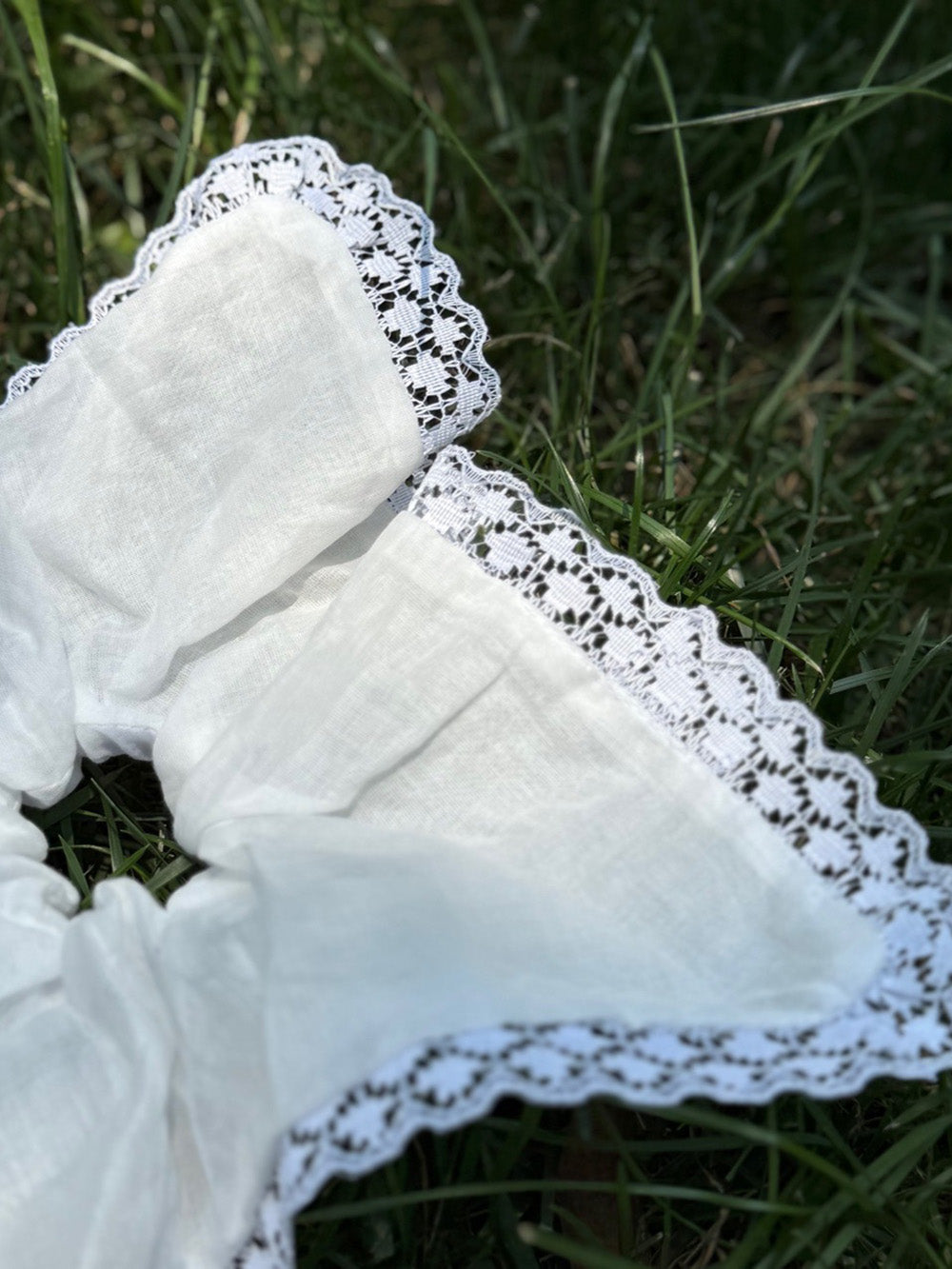 Lace White Square Jumbo