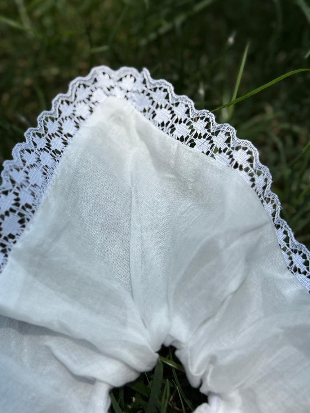 Lace White Square Jumbo