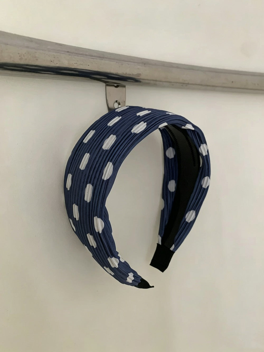 Retro Dot Ruched Fabric Wide Headband