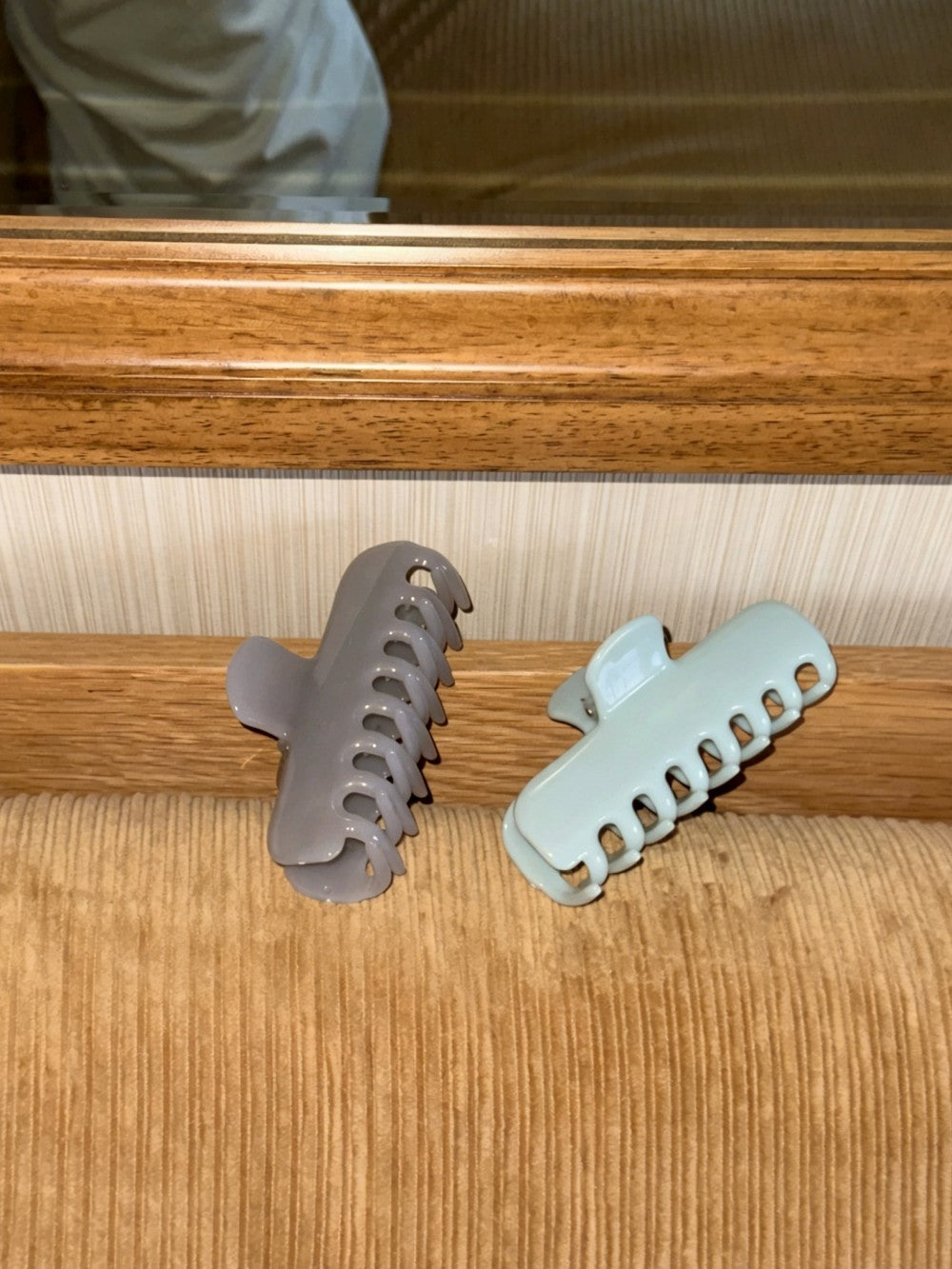 Mora Soft Morandi Large Claw Clip